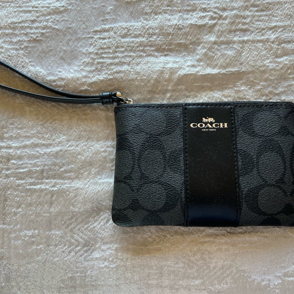 Coach Signature Corner Wristlet